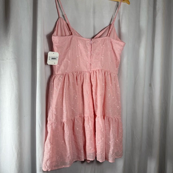Alter’d State NWT Brittany Eyelet Tiered Mini Dress Sz L Pink - Picture 9 of 15